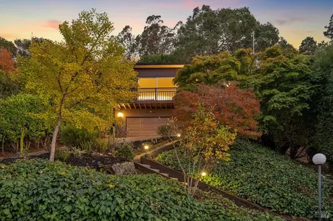 Exterior - 20 Crecienta Dr, Sausalito, CA 94965 photo 8 of 13