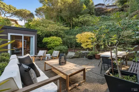 Exterior - 20 Crecienta Dr, Sausalito, CA 94965 photo 3 of 13