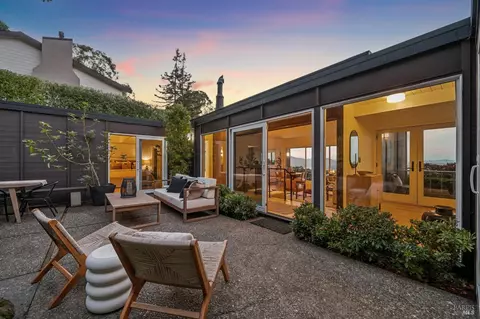 Exterior - 20 Crecienta Dr, Sausalito, CA 94965 photo 11 of 13