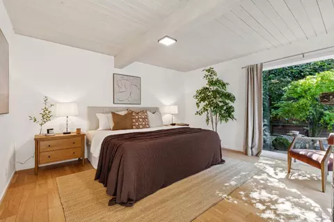 Bedroom - 20 Crecienta Dr, Sausalito, CA 94965 photo 5 of 8