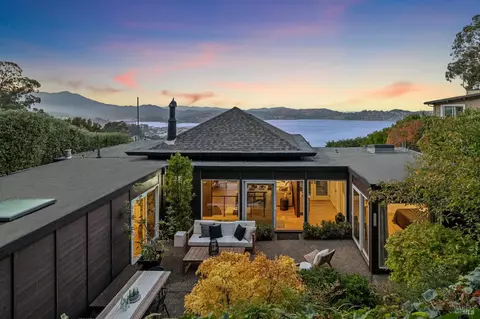 Exterior - 20 Crecienta Dr, Sausalito, CA 94965 photo 13 of 13