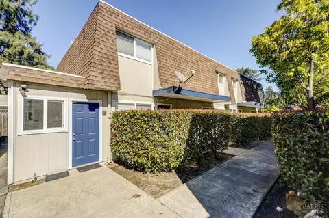 726 Orchard St, Santa Rosa, CA 95404