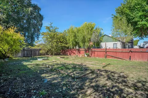 Exterior - 323 Hampshire St, Vallejo, CA 94590 photo 10 of 10
