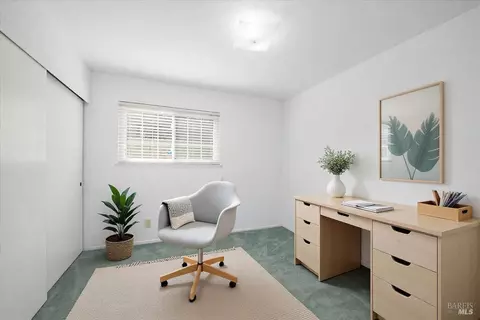 Bedroom - 911 Falcon Dr, Vallejo, CA 94589 photo 2 of 7