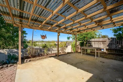 Exterior - 911 Falcon Dr, Vallejo, CA 94589 photo 2 of 4