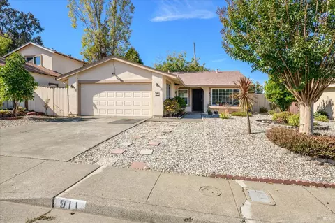 911 Falcon Dr, Vallejo, CA 94589
