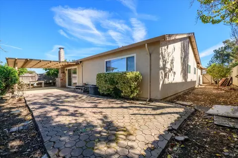 Exterior - 911 Falcon Dr, Vallejo, CA 94589 photo 3 of 4