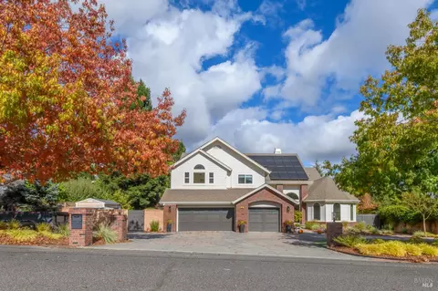 10 Chamberlain Ave, Novato, CA 94947
