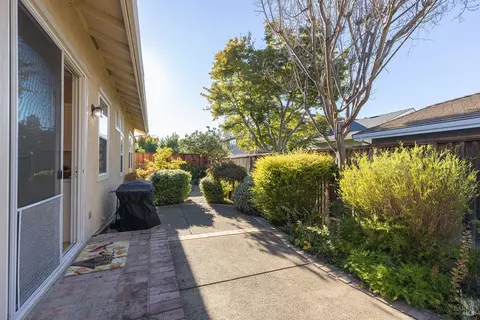 Exterior - 4 Firefly Ln, Napa, CA 94558 photo 10 of 10