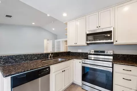 Kitchen - 313 Timber Dr, Vacaville, CA 95688 photo 3 of 4