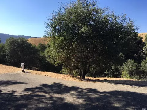 2024 Pinecrest Ct, Vacaville, CA 95688 photo 2