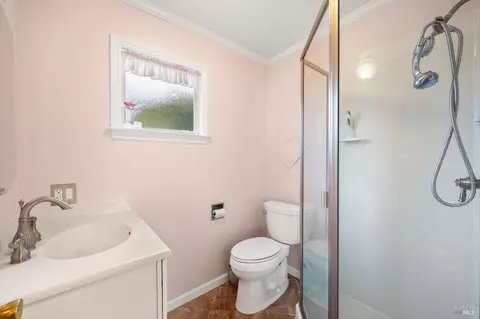 Bath - 1325 Nebraska St, Vallejo, CA 94590 photo 3 of 3