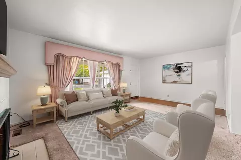 Living - 1325 Nebraska St, Vallejo, CA 94590 photo 7 of 8