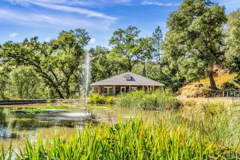 500 Old Long Valley Rd, Clearlake Oaks, CA 95423