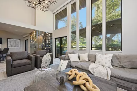 117 Milliken Creek Dr, Napa, CA 94558