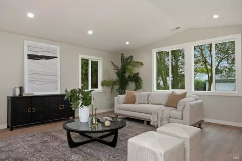 8440 Lasalle Ave, Cotati, CA 94931
