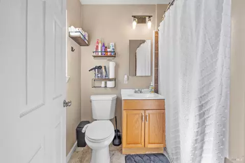 Bath - 532 Almond Dr, Vallejo, CA 94589 photo 2 of 2
