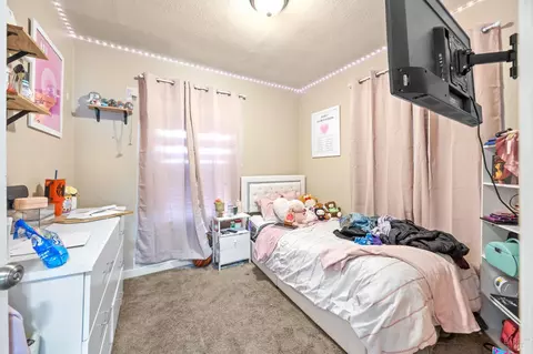 Bedroom - 532 Almond Dr, Vallejo, CA 94589 photo 2 of 3