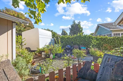 Exterior - 532 Almond Dr, Vallejo, CA 94589 photo 5 of 5