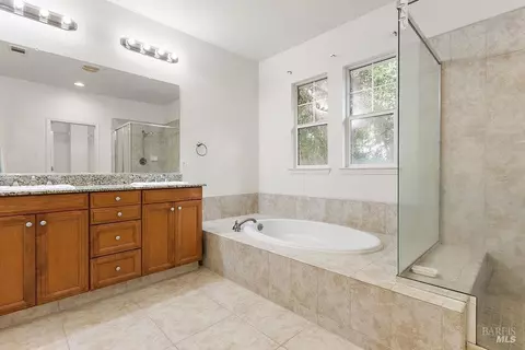 Bath - 310 Sundance Ave, Vallejo, CA 94592 photo 2 of 3