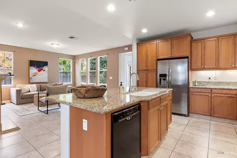 Kitchen - 310 Sundance Ave, Vallejo, CA 94592 photo 4 of 4
