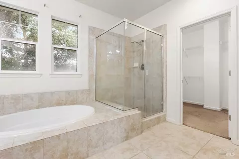 Bath - 310 Sundance Ave, Vallejo, CA 94592 photo 3 of 3
