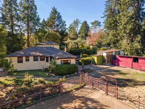 497 Pleasant Hill Rd, Sebastopol, CA 95472