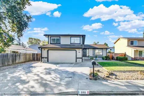 390 Claridge Ct, Vacaville, CA 95687