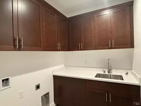 215 Echols Dr, Martinez, CA 94553 photo 5