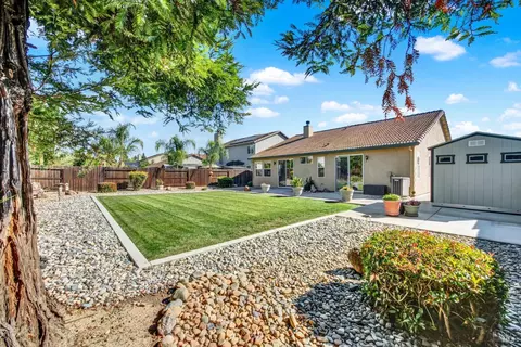 Exterior - 800 Alexander Dr, Dixon, CA 95620 photo 20 of 23