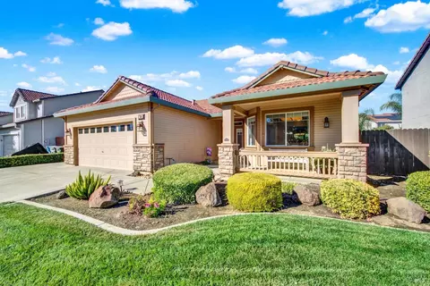 Exterior - 800 Alexander Dr, Dixon, CA 95620 photo 12 of 23