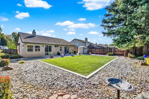 Exterior - 800 Alexander Dr, Dixon, CA 95620 photo 17 of 23