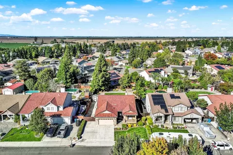 View/Area - 800 Alexander Dr, Dixon, CA 95620 photo 2 of 8