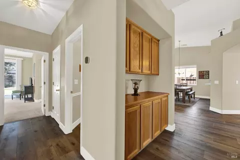 Entry Way - 800 Alexander Dr, Dixon, CA 95620 photo 5 of 6