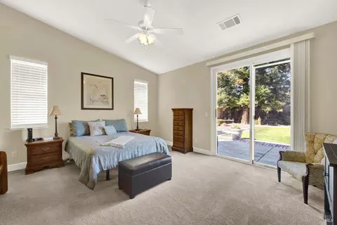 Bedroom - 800 Alexander Dr, Dixon, CA 95620 photo 3 of 5