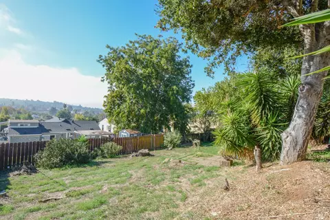 Exterior - 125 Acacia Way, Vallejo, CA 94591 photo 6 of 14