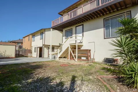Exterior - 125 Acacia Way, Vallejo, CA 94591 photo 7 of 14