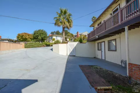 Exterior - 125 Acacia Way, Vallejo, CA 94591 photo 11 of 14