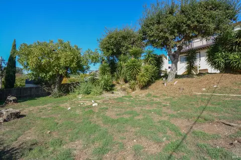 Exterior - 125 Acacia Way, Vallejo, CA 94591 photo 5 of 14