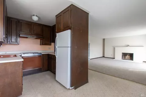 Living - 125 Acacia Way, Vallejo, CA 94591 photo 9 of 9