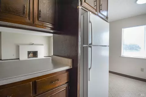 Kitchen - 125 Acacia Way, Vallejo, CA 94591 photo 11 of 11