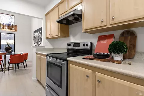Kitchen - 4 Playa Ct, Hercules, CA 94547 photo 3 of 4
