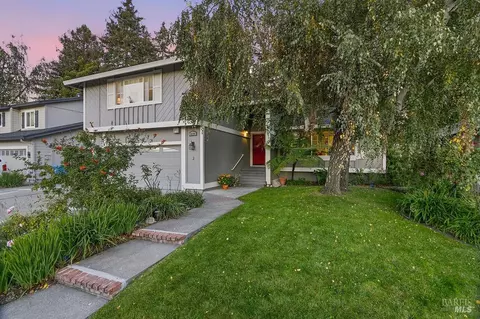 6190 San Gabriel Pl, Rohnert Park, CA 94928