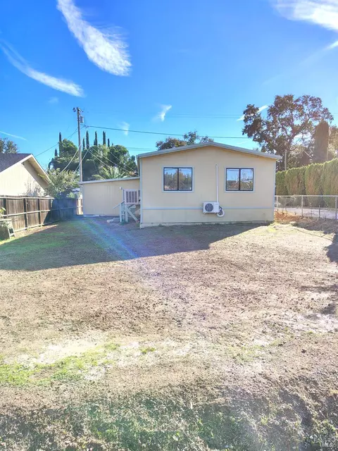 15970 Davis Ave, Clearlake, CA 95422