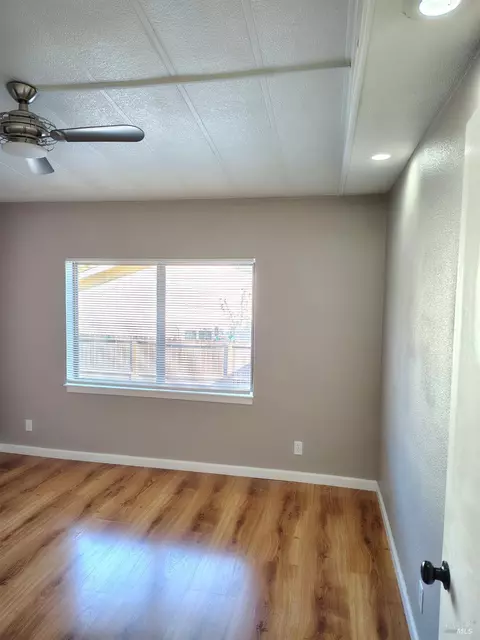 15970 Davis Ave, Clearlake, CA 95422 photo 15