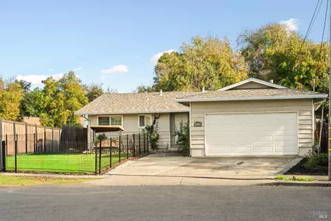 1557 Madrid Ct, Napa, CA 94559