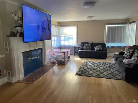 899 Taylor St, Fairfield, CA 94533 photo 6