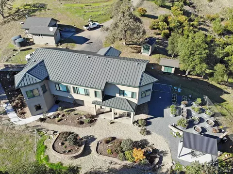 11401 Bakers Creek Rd, Redwood Valley, CA 95470