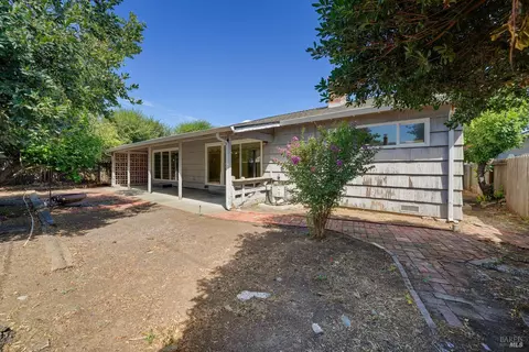 621 W D St S, Dixon, CA 95620 photo 31