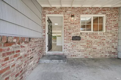 621 W D St S, Dixon, CA 95620 photo 6